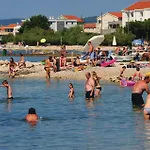 Front In Tatil Evi *