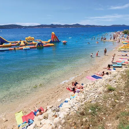 Front In Tatil Evi